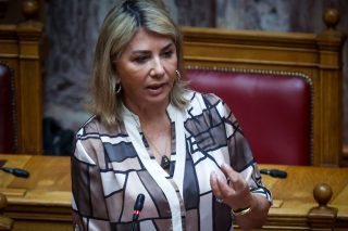 Η Ζέττα Μακρή